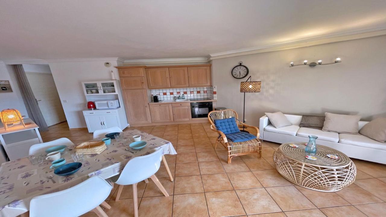 Appartement Les Pins Bleus A8 Sainte-Maxime Eksteriør bilde