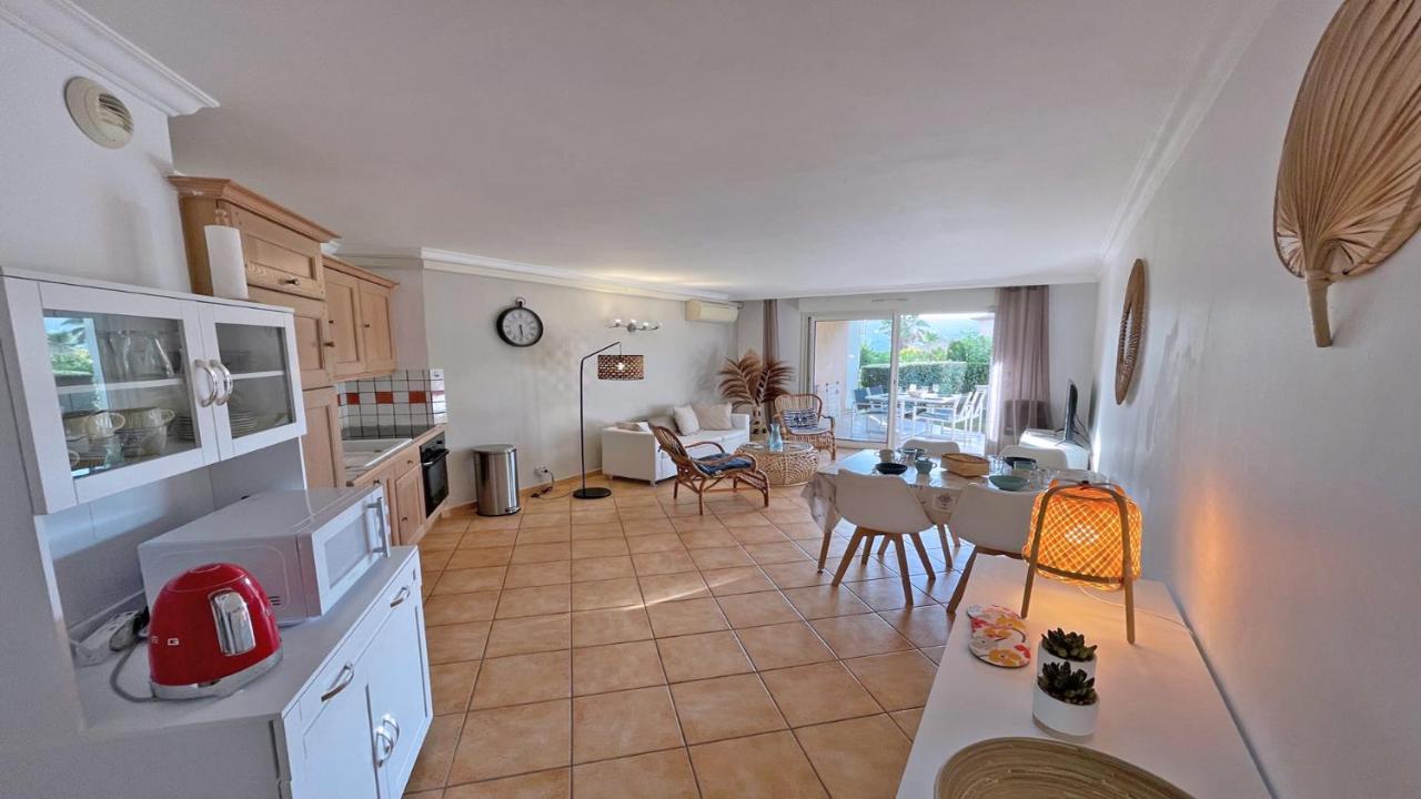 Appartement Les Pins Bleus A8 Sainte-Maxime Eksteriør bilde