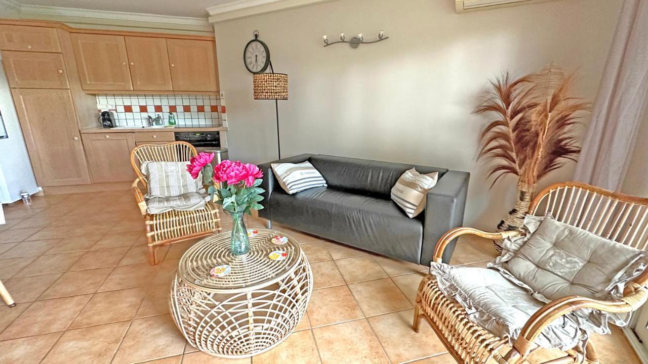 Appartement Les Pins Bleus A8 Sainte-Maxime Eksteriør bilde