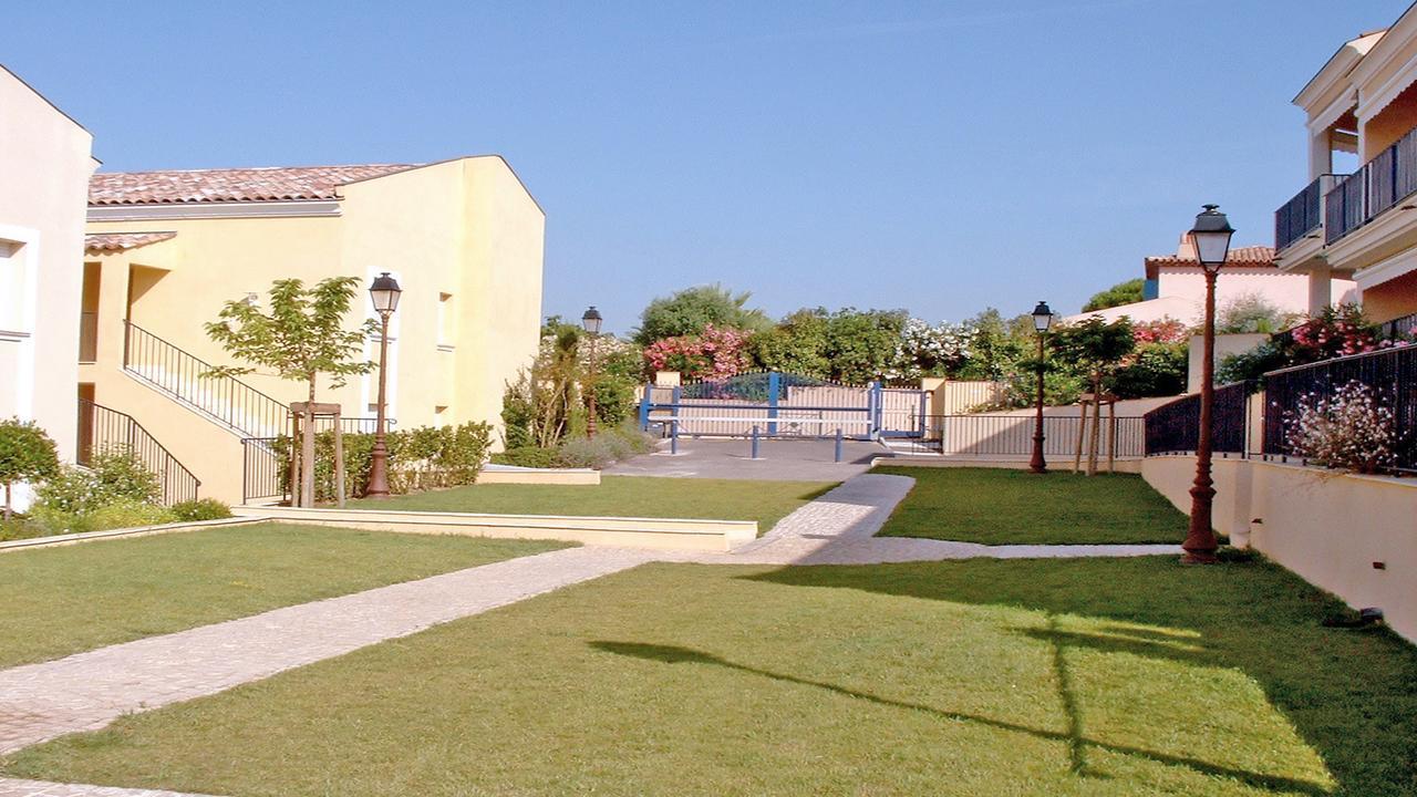 Appartement Les Pins Bleus A8 Sainte-Maxime Eksteriør bilde
