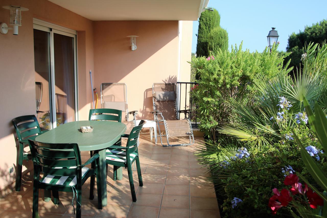Appartement Les Pins Bleus A8 Sainte-Maxime Eksteriør bilde